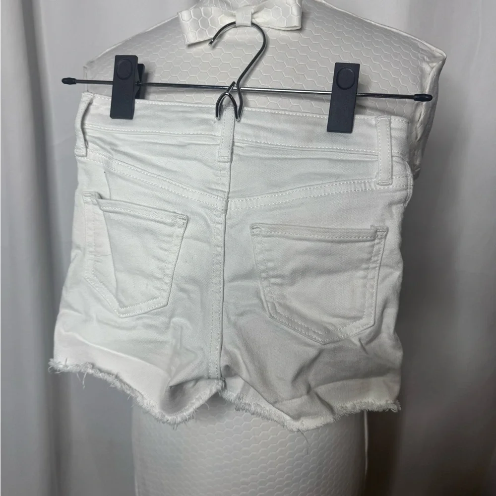 GAP these white
